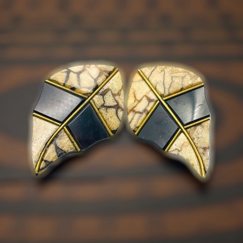 Vintage Artisan Inlaid Picture Jasper And Onyx Leaf Clip Earrings Statement
